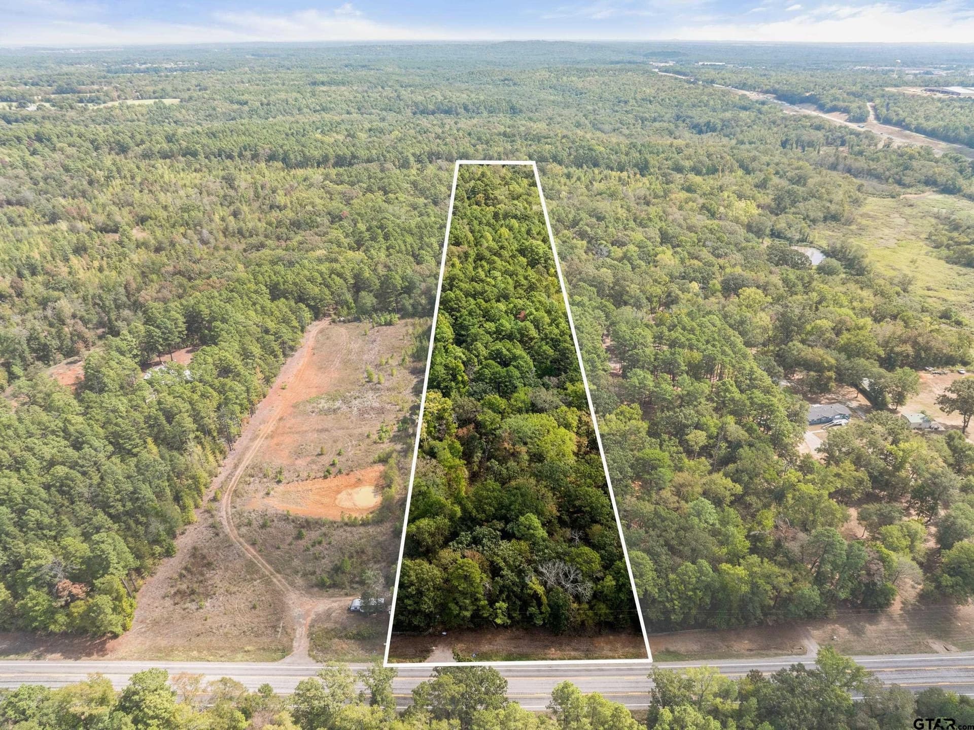 10 acres in Smith County