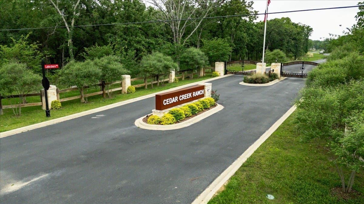 5.91 acres in Henderson County - photo 2