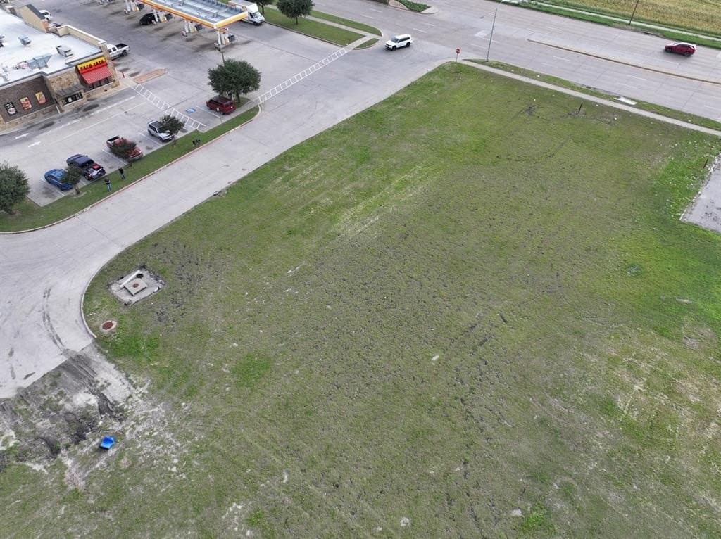 1.29 acres in Dallas County gallery image 2