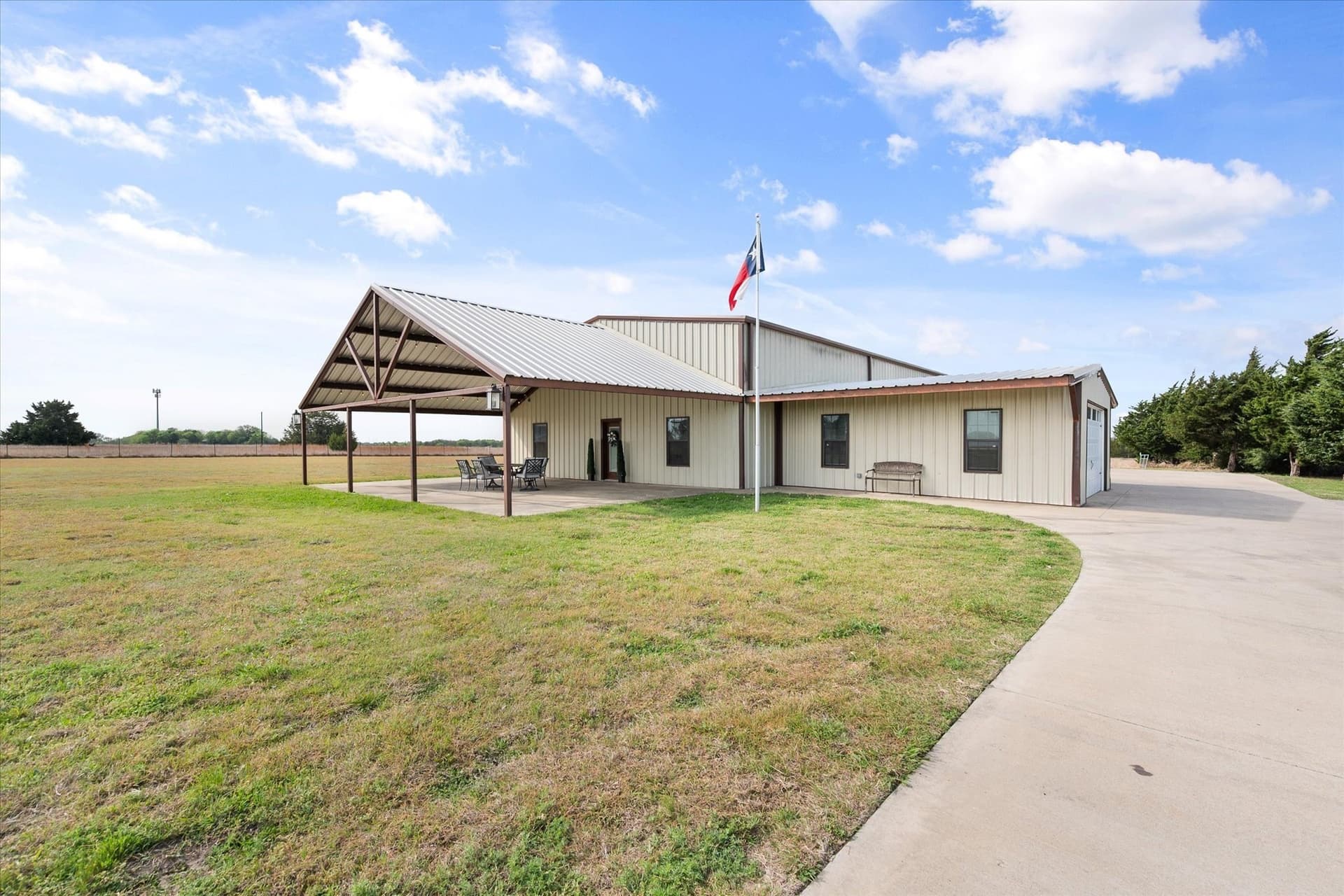 10 acres in Ellis County - photo 40