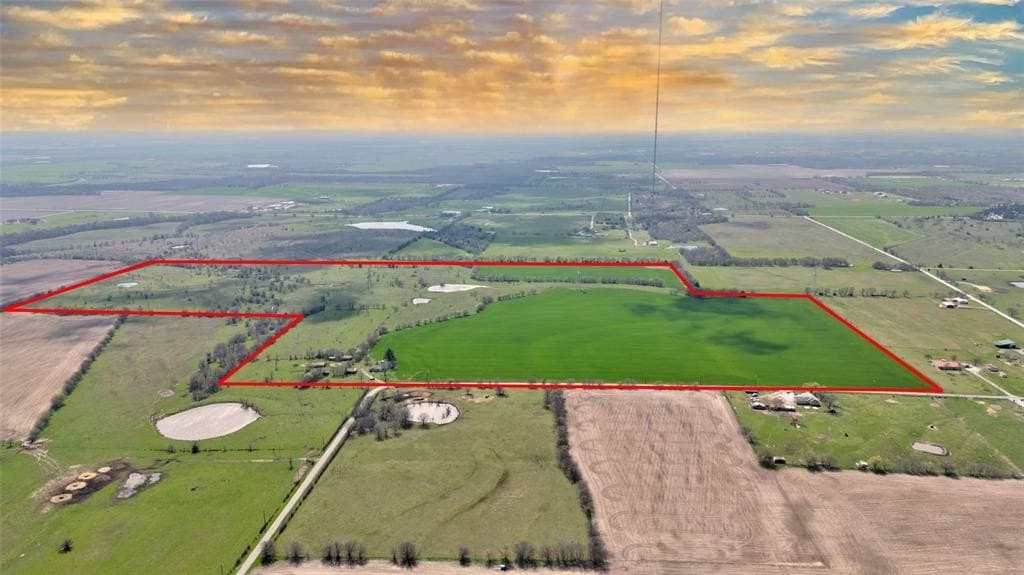 141.13 acres in Grayson County gallery image 2