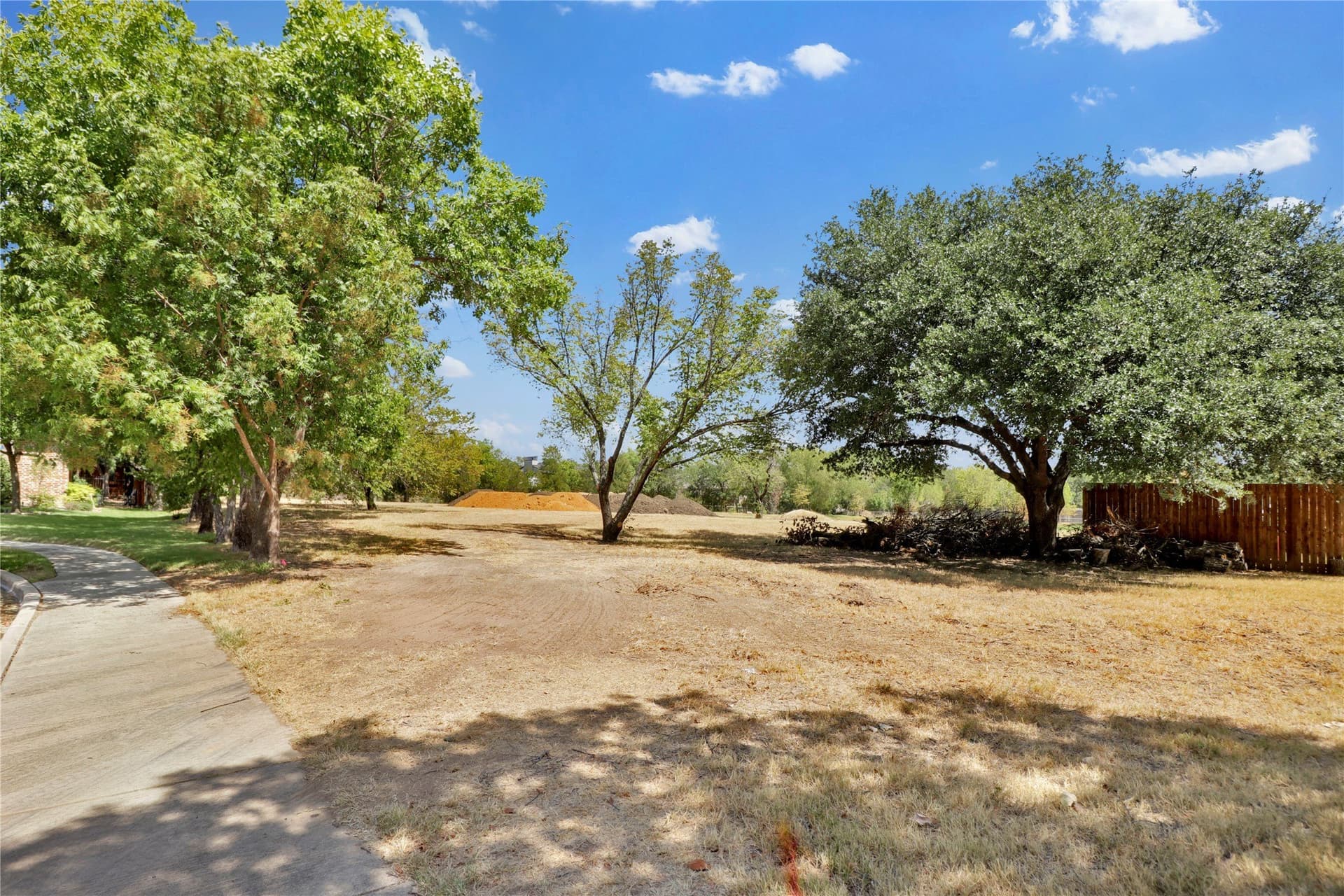 1.05 acres in Tarrant County - photo 5