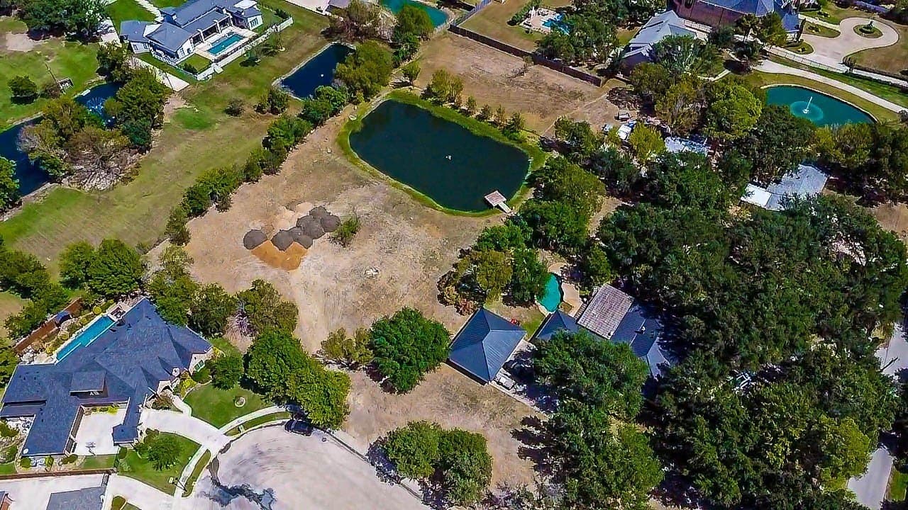 1.05 acres in Tarrant County