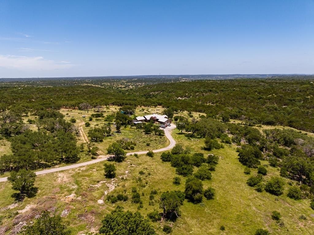 10.25 acres in Kerr County