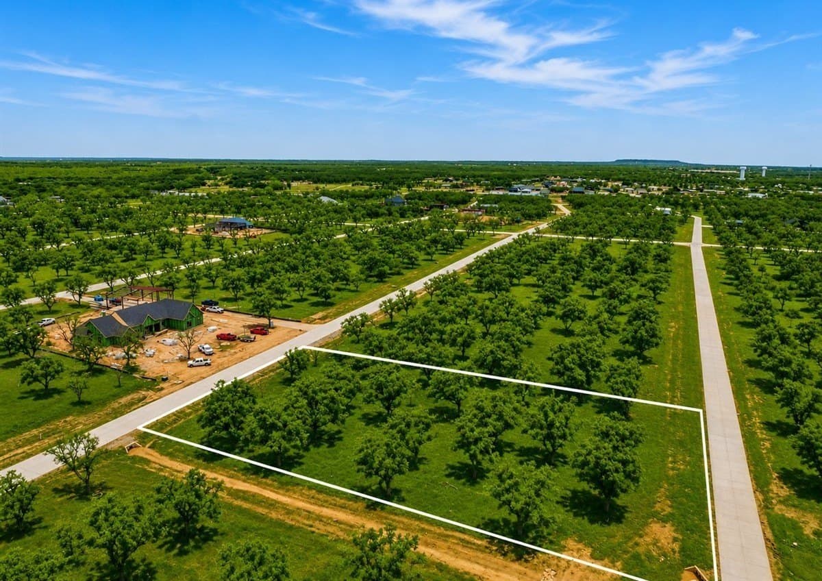 1.5 acres in Hood County gallery image 3
