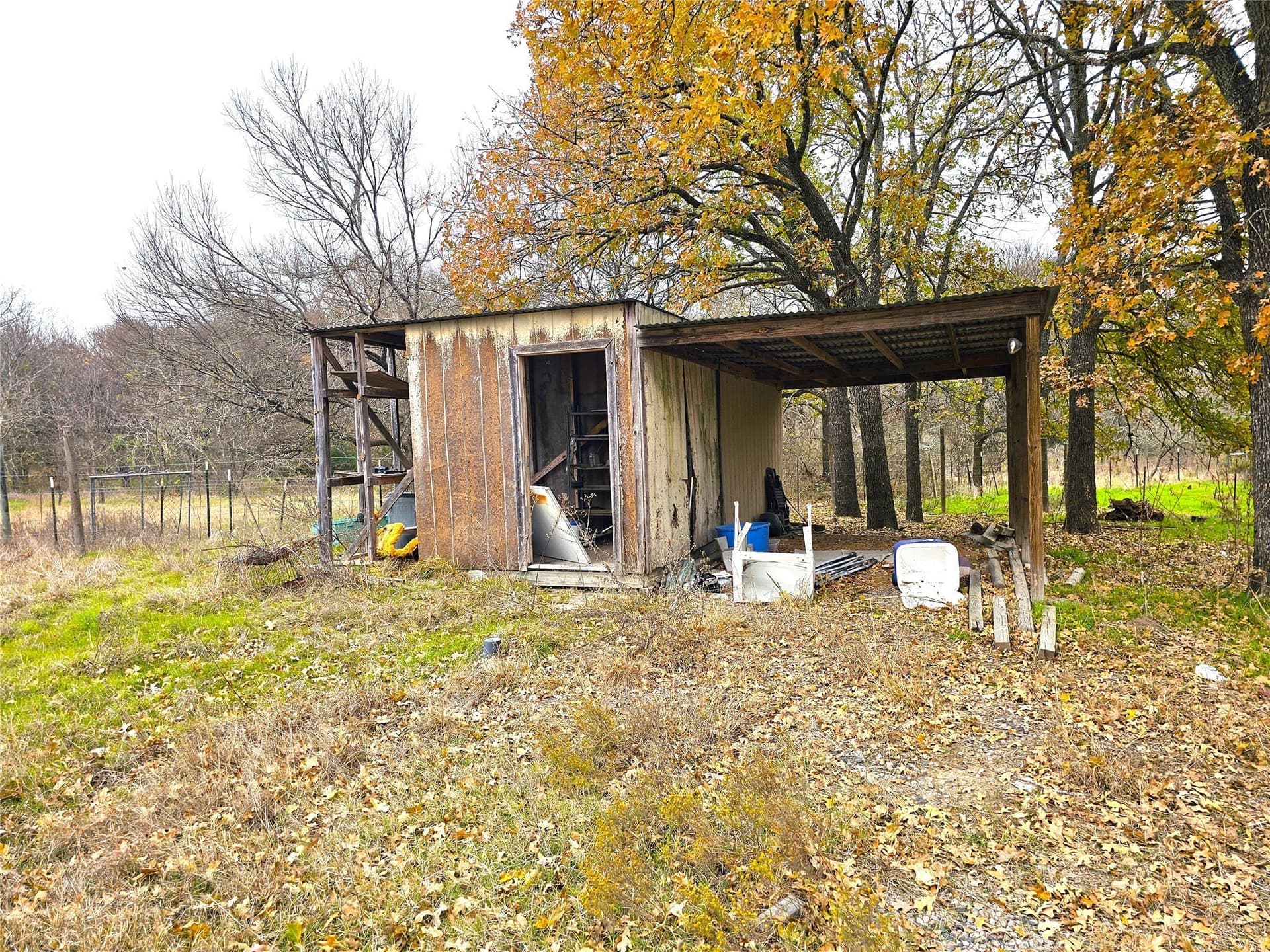 10 acres in Navarro County - photo 13