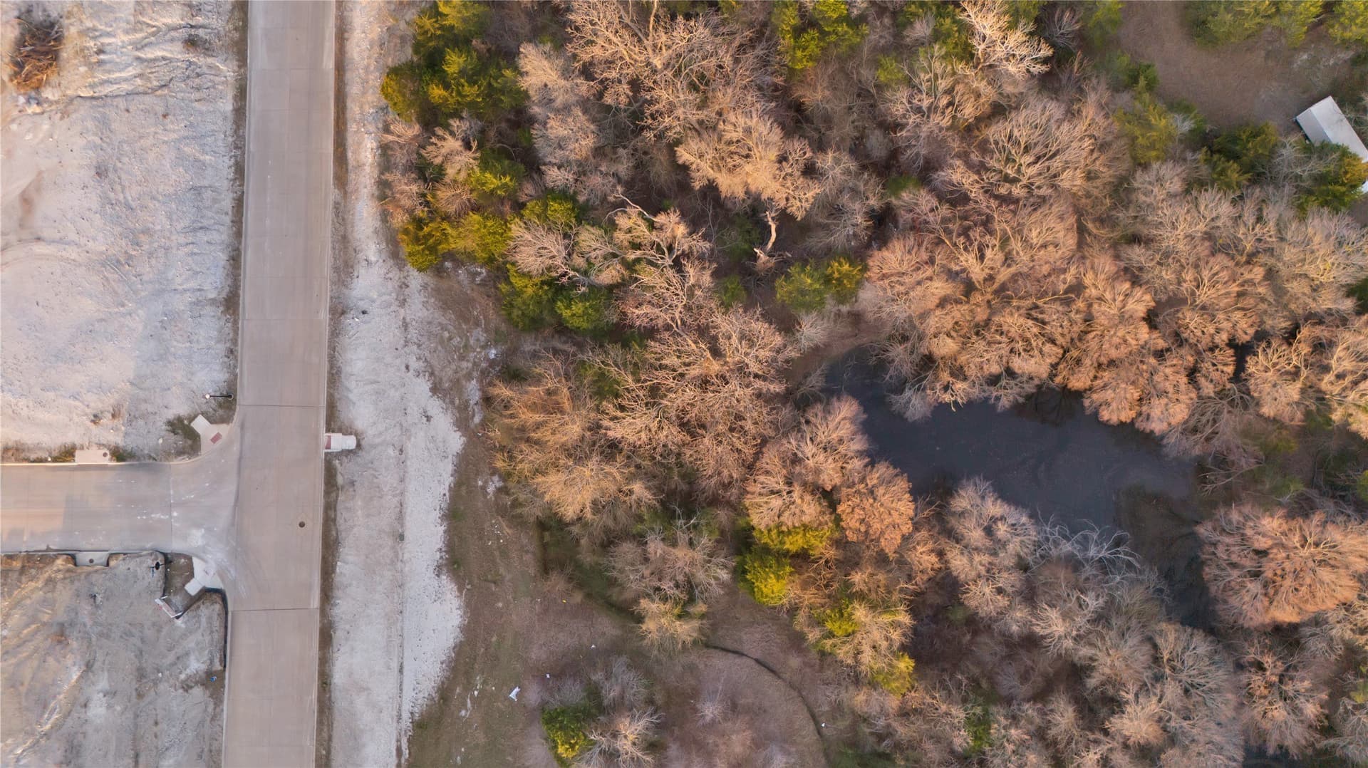 0.83 acres in Ellis County - photo 2