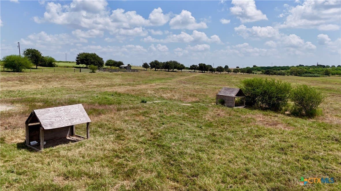 15.22 acres in Lavaca County - photo 44