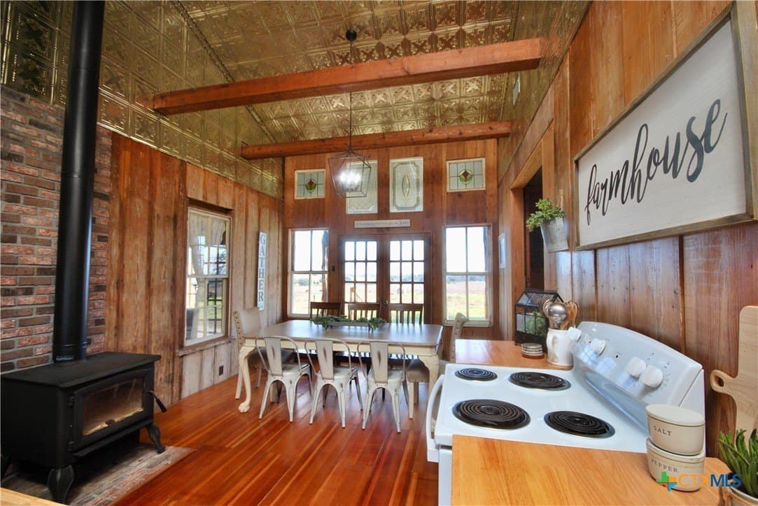 15.22 acres in Lavaca County - photo 10