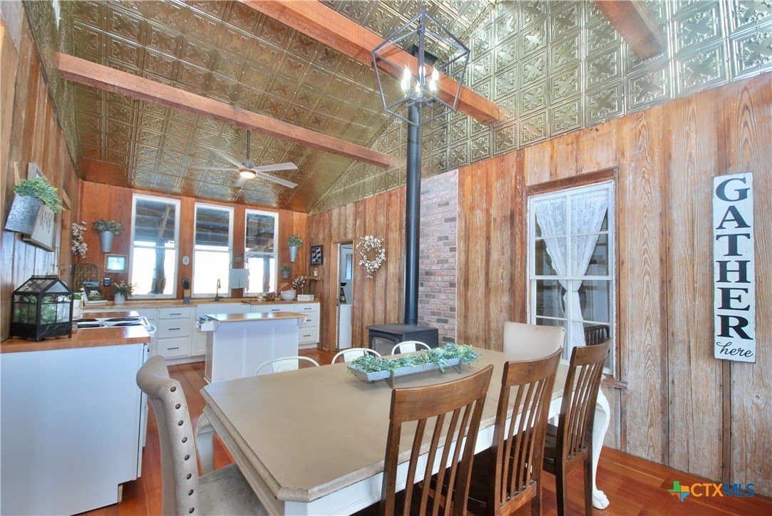 15.22 acres in Lavaca County - photo 8