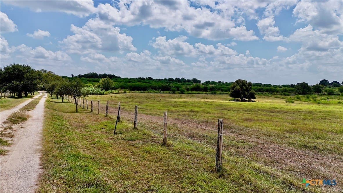 15.22 acres in Lavaca County - photo 42