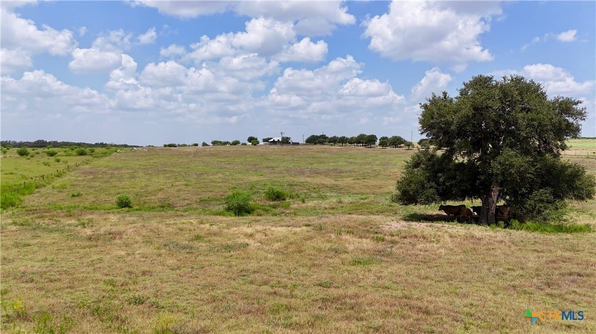 15.22 acres in Lavaca County - photo 45