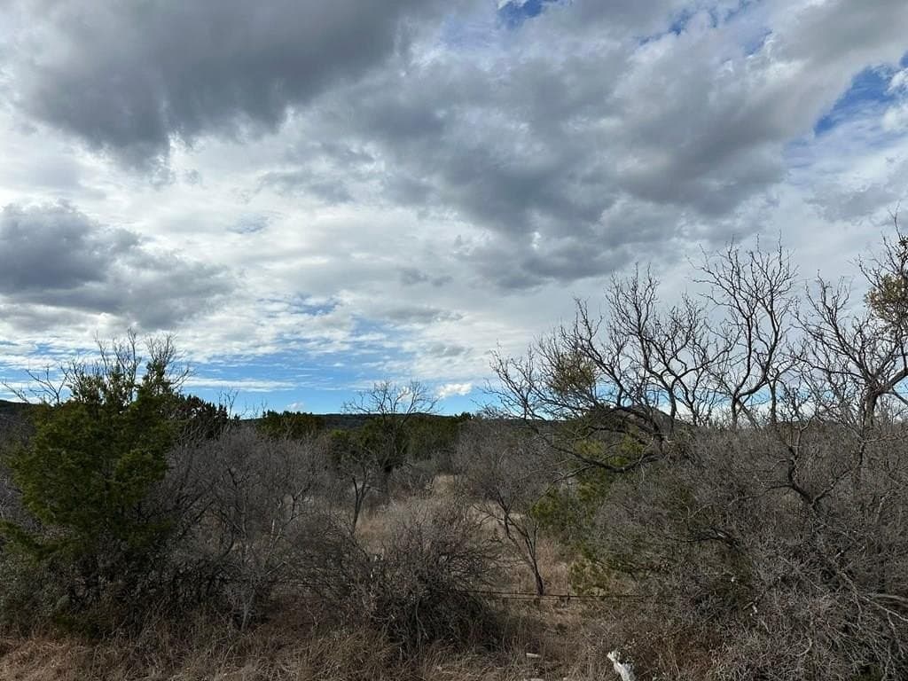 15 acres in Kimble County