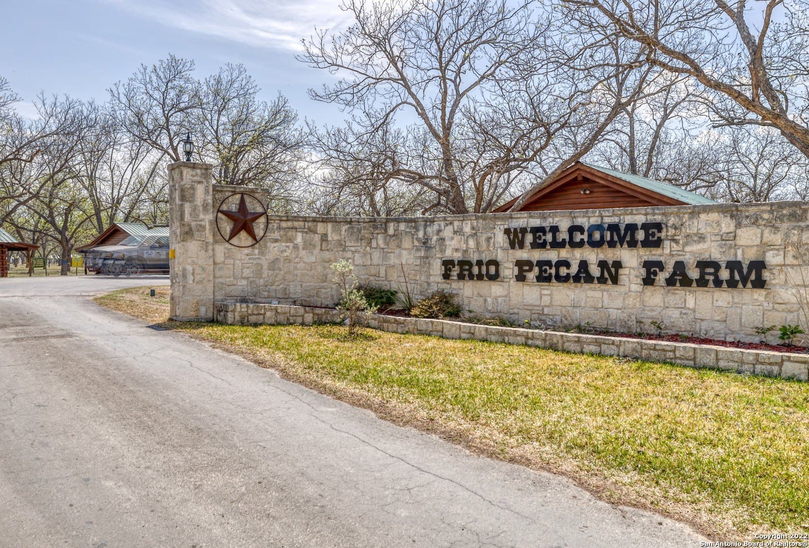 0.5 acres in Real County - photo 12