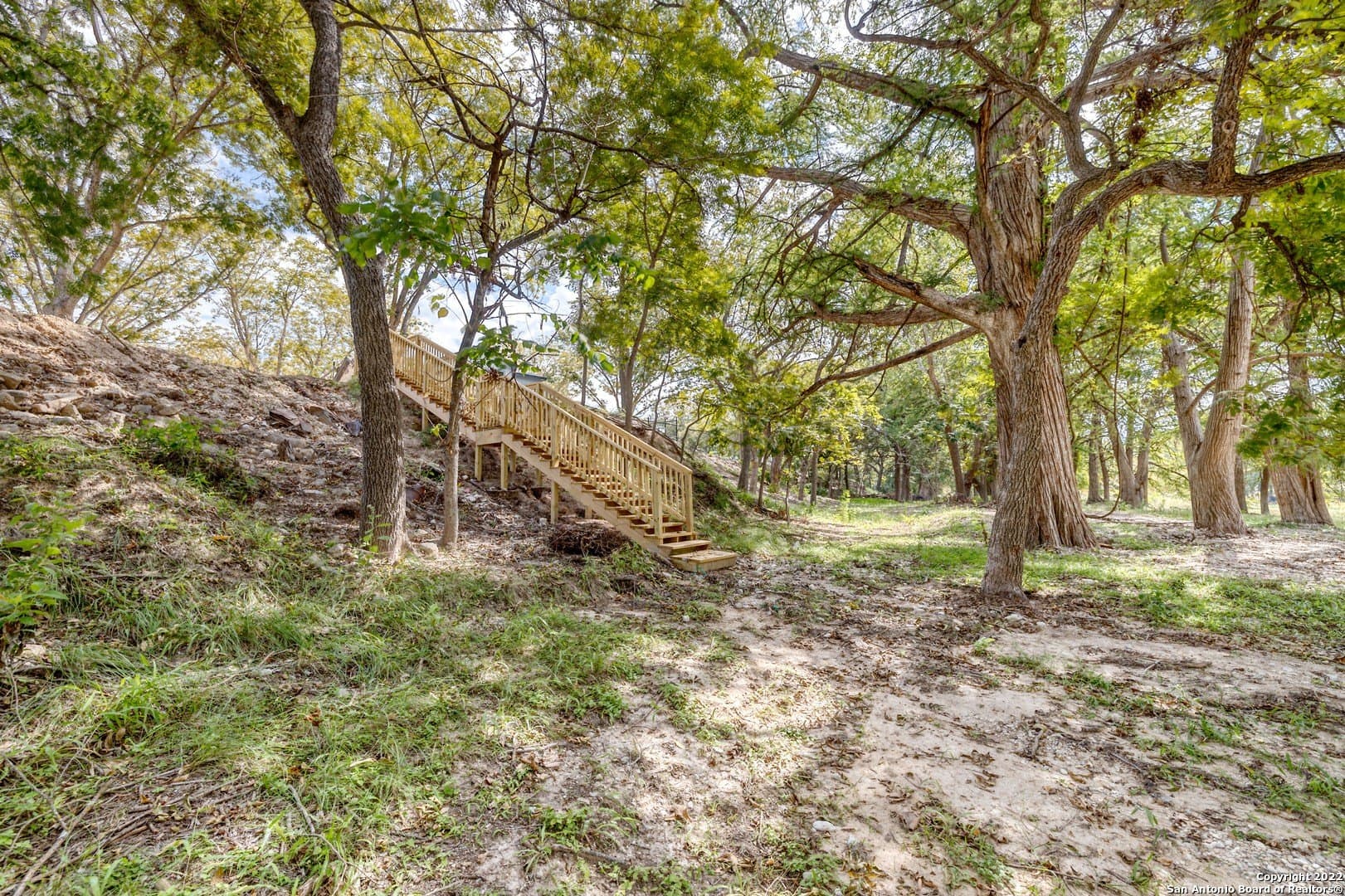0.5 acres in Real County - photo 19