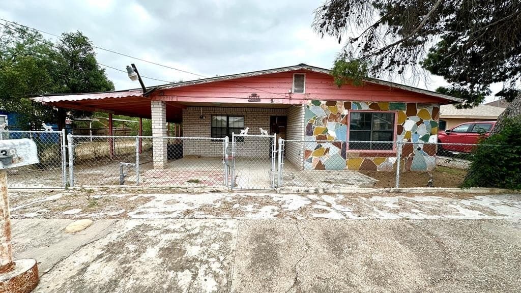 7,500 acres in Maverick County