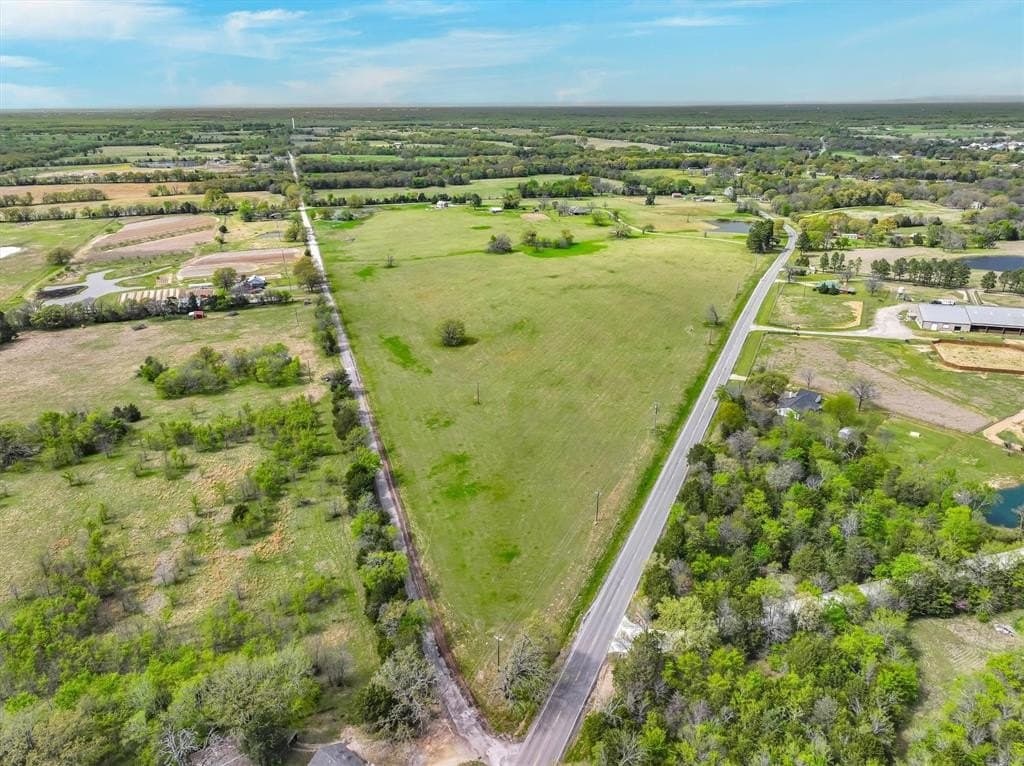 1.01 acres in Van Zandt County gallery image 3