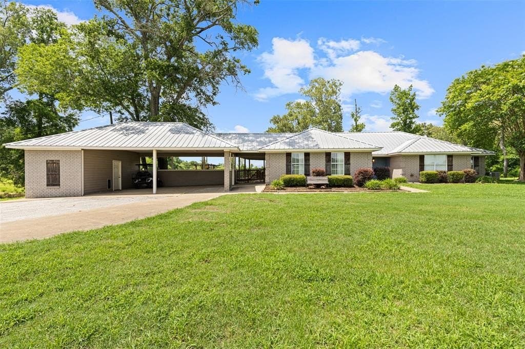 18.32 acres in Upshur County