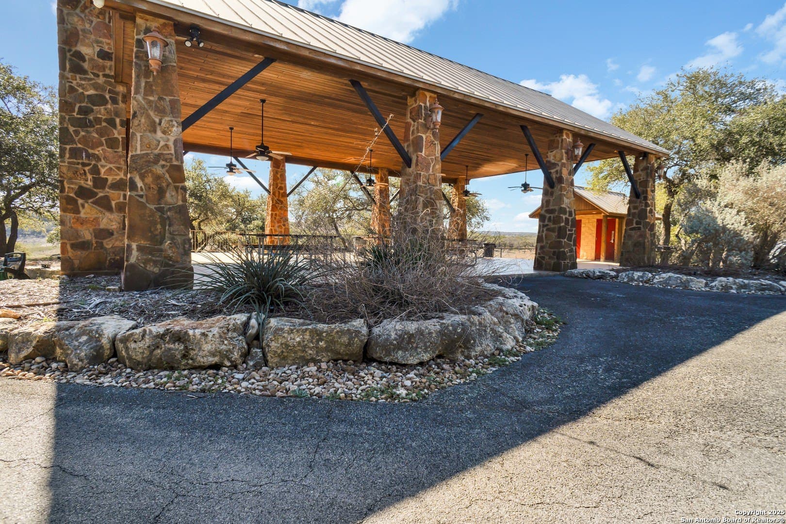 1.5 acres in Comal County - photo 18