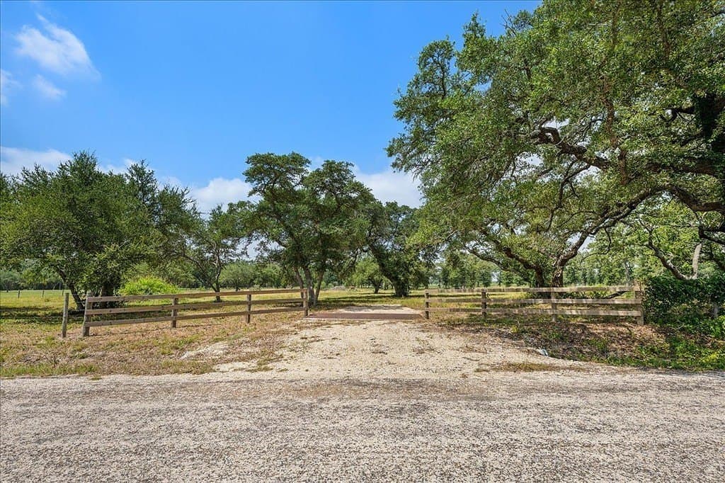 10 acres in Fayette County gallery image 4