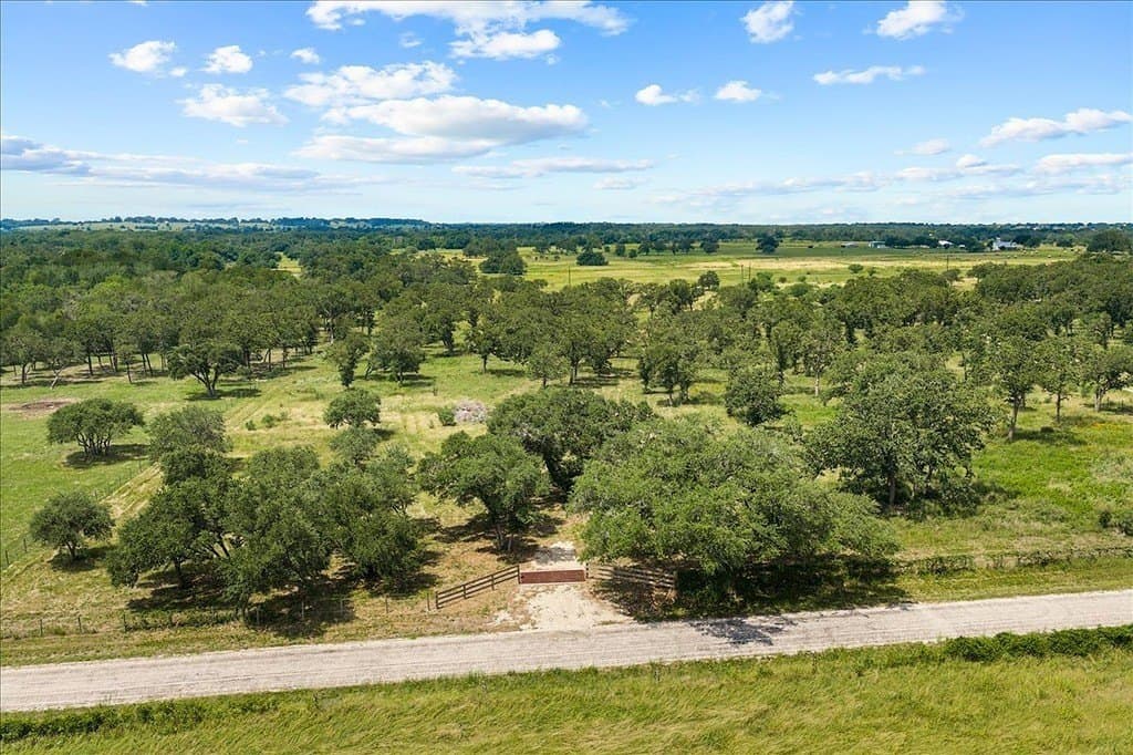10 acres in Fayette County gallery image 2