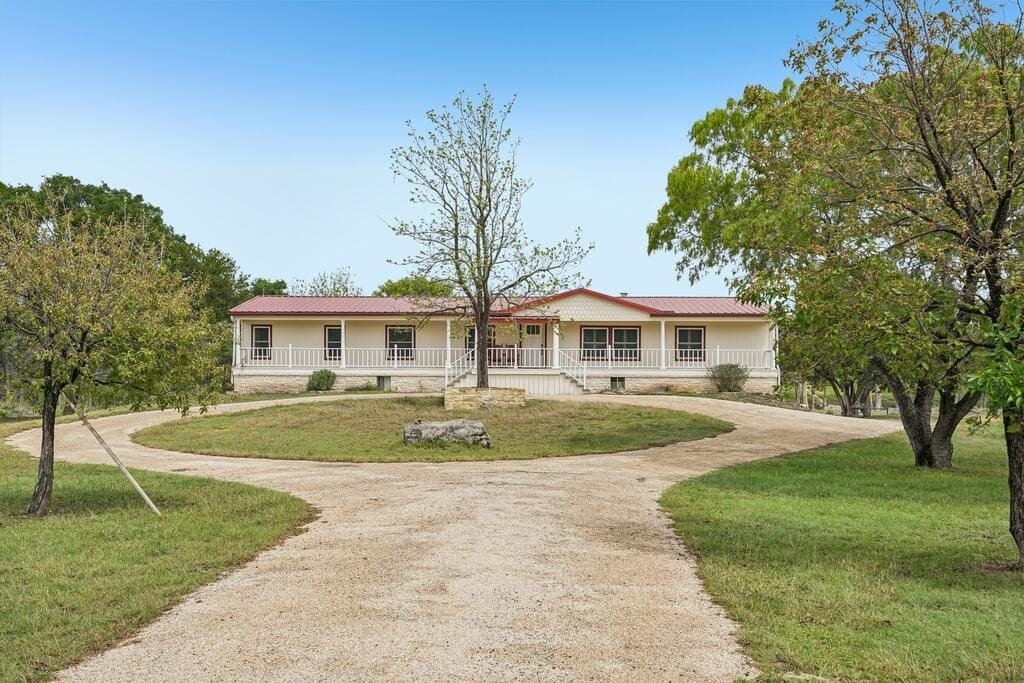 3.73 acres in Kerr County - photo 2