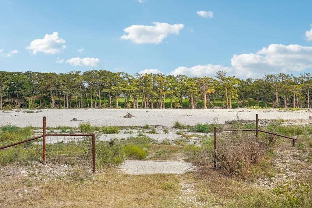 3.73 acres in Kerr County - photo 47