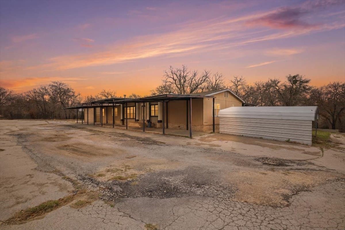 10.75 acres in Montague County gallery image 4