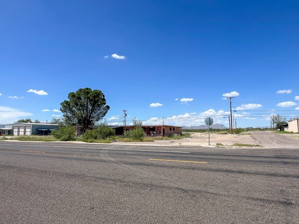 2 acres in Brewster County gallery image 4