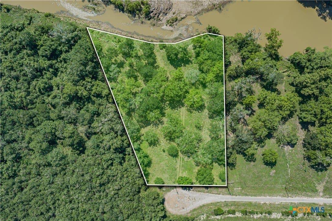 2.01 acres in DeWitt County - photo 11