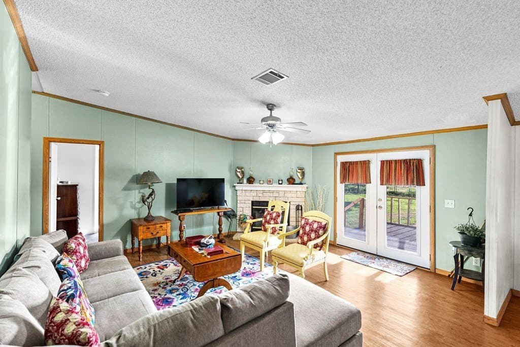 10.38 acres in Gillespie County gallery image 3