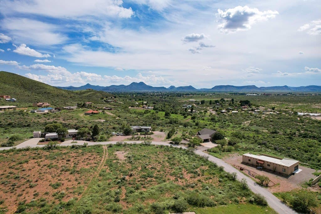 1 acres in Brewster County gallery image 4
