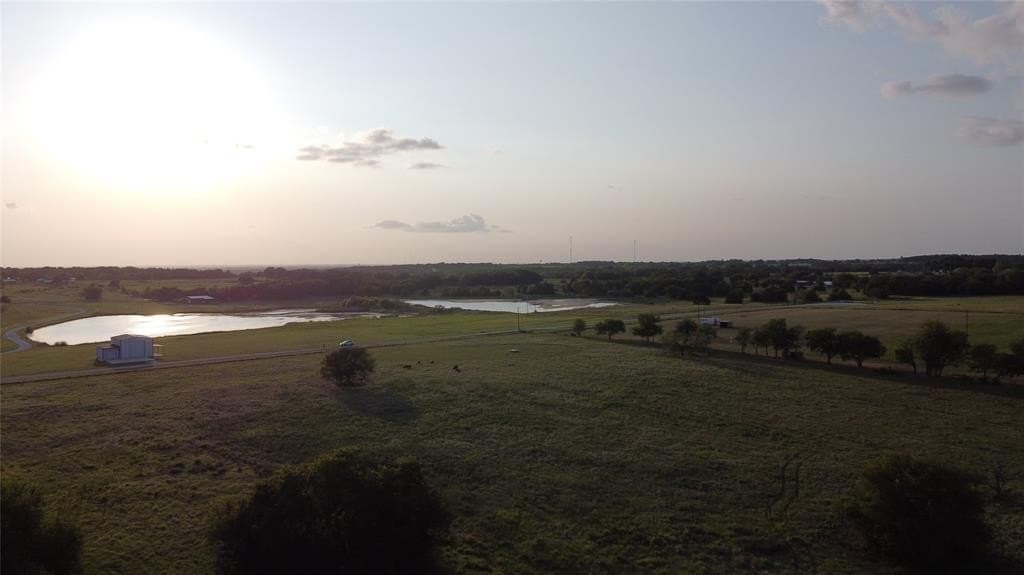 12.9 acres in Cooke County