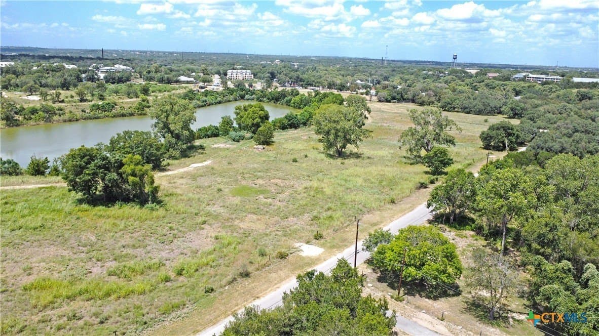 0.24 acres in Comal County - photo 13