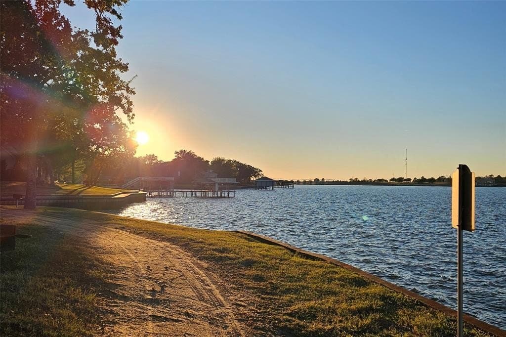 0.16 acres in Henderson County gallery image 4