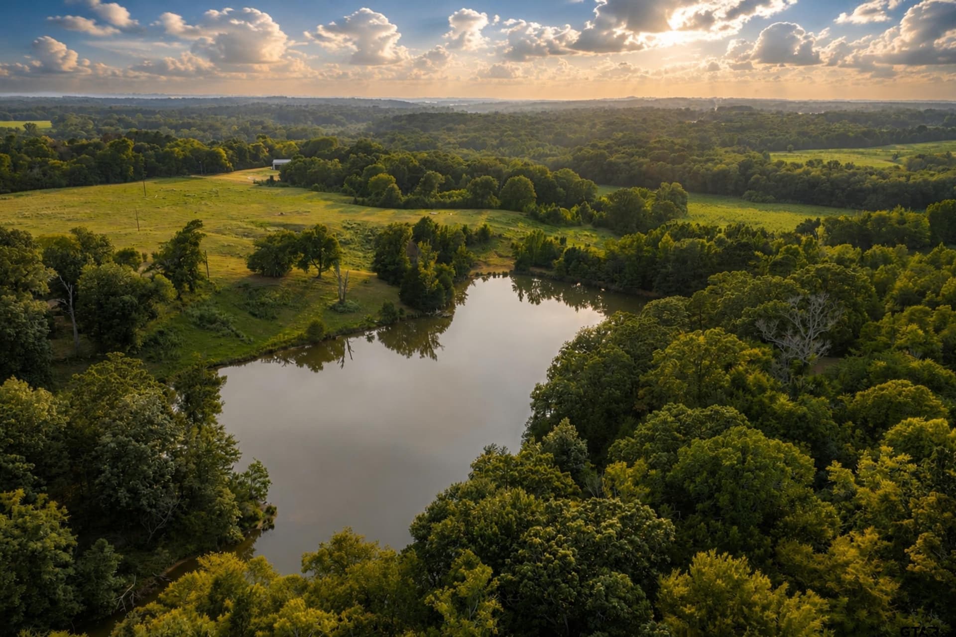 137 acres in Smith County