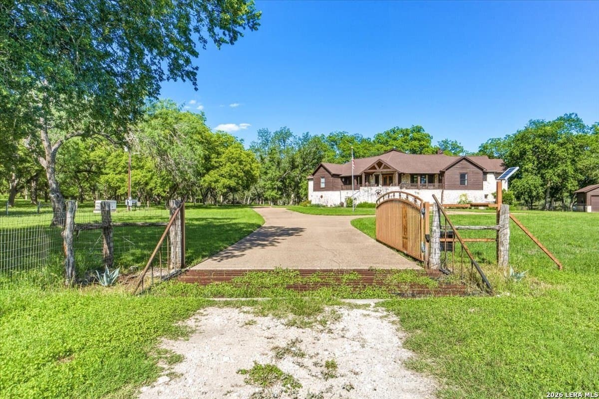 24.03 acres in Hays County gallery image 4