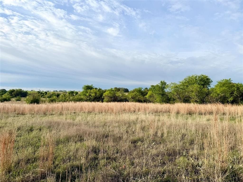 5.9 acres in Comanche County