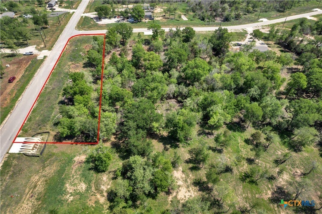 1.42 acres in Bastrop County - photo 9