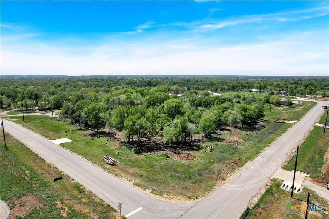 1.42 acres in Bastrop County gallery image 2