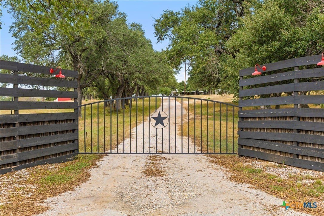 14.55 acres in Blanco County gallery image 4