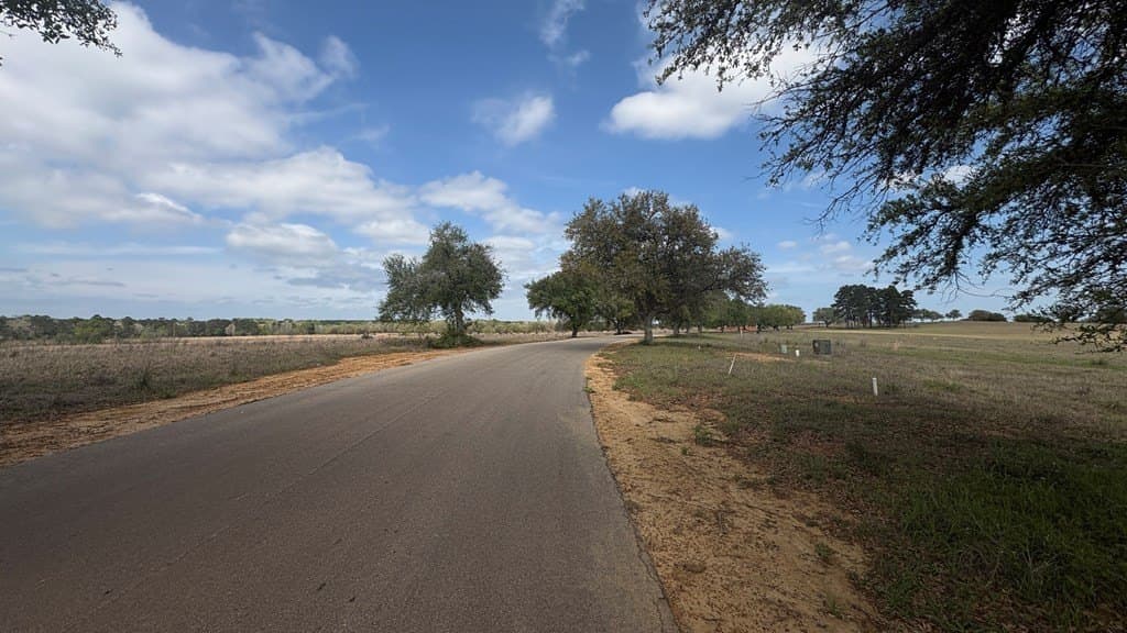 1.38 acres in Texas County gallery image 3