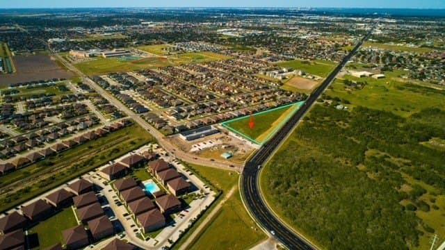 3.91 acres in Nueces County - photo 8