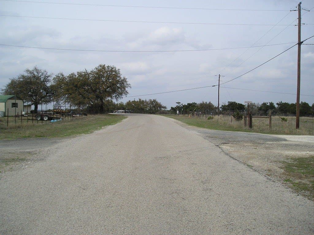 10.6 acres in Kerr County gallery image 2