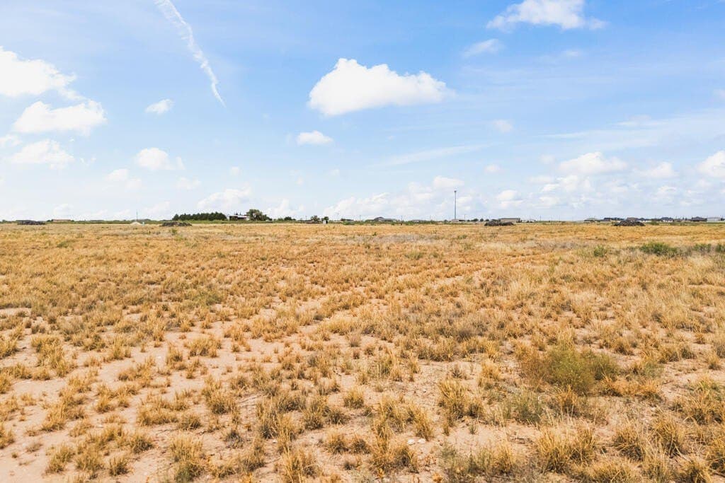 10.28 acres in Gaines County - photo 9