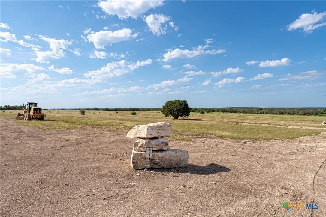 3.01 acres in Burnet County gallery image 2
