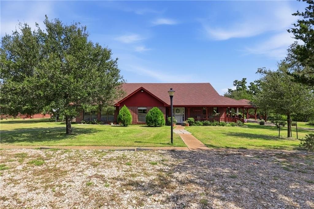 1 acres in Burleson County gallery image 2