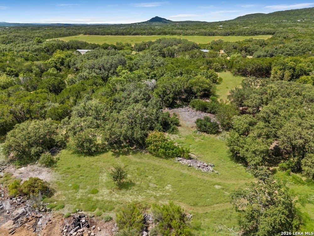 0.1 acres in Bandera County - photo 3