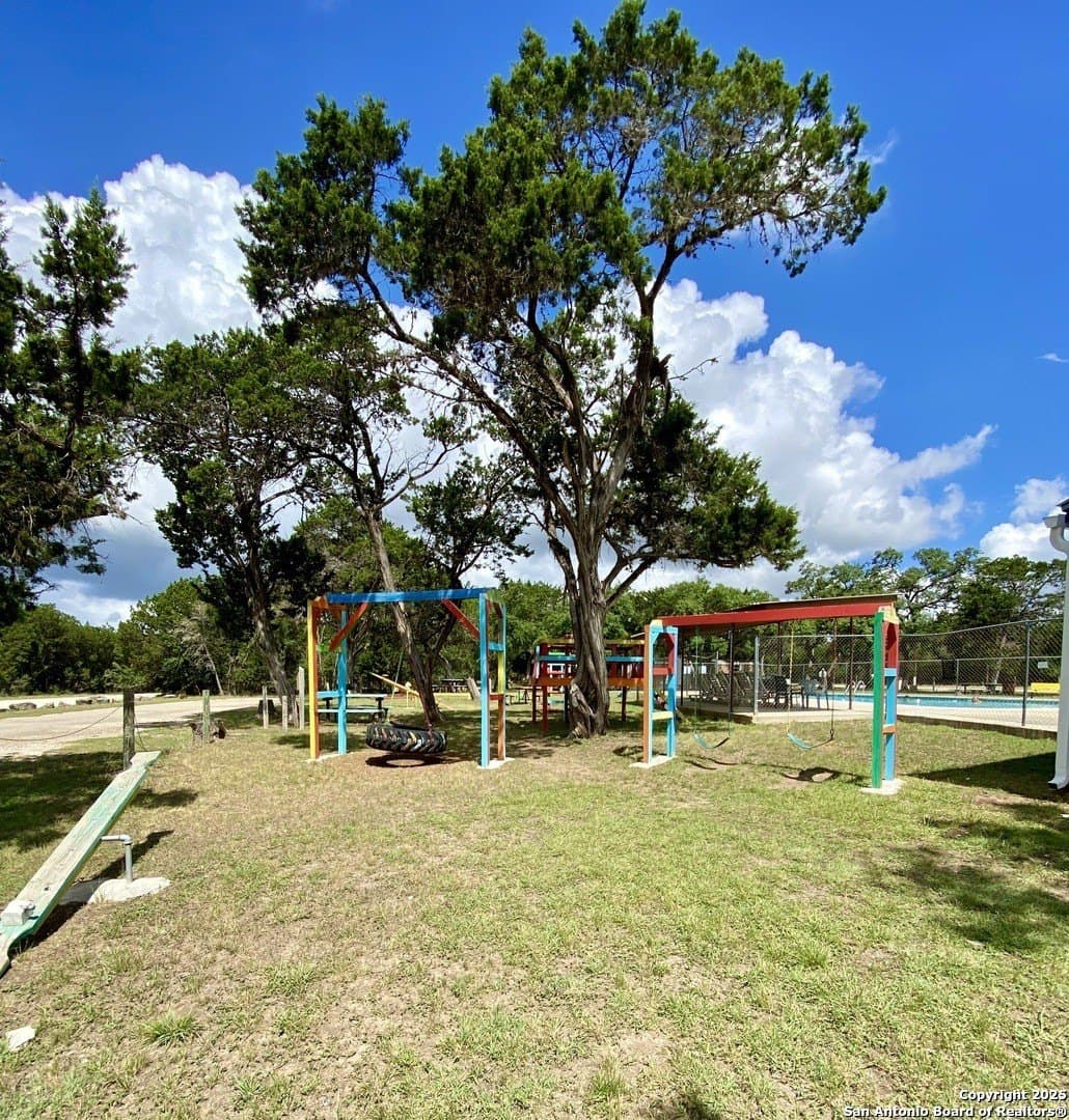 0.14 acres in Bandera County gallery image 3