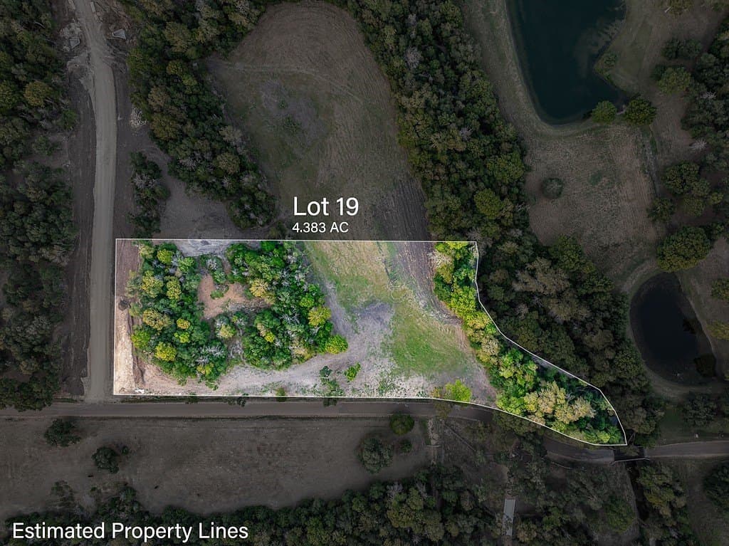 4.38 acres in Fayette County gallery image 2